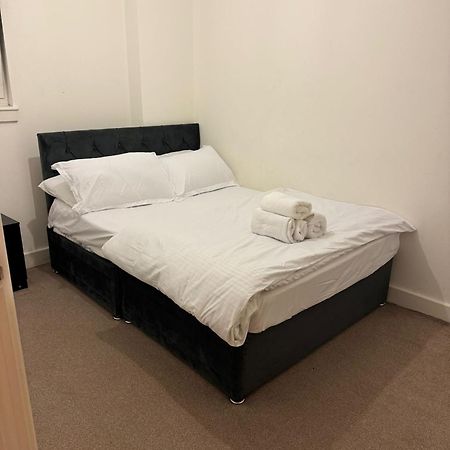 Spacious 2 Bedrooms Apartment In Stratford Лондон Экстерьер фото