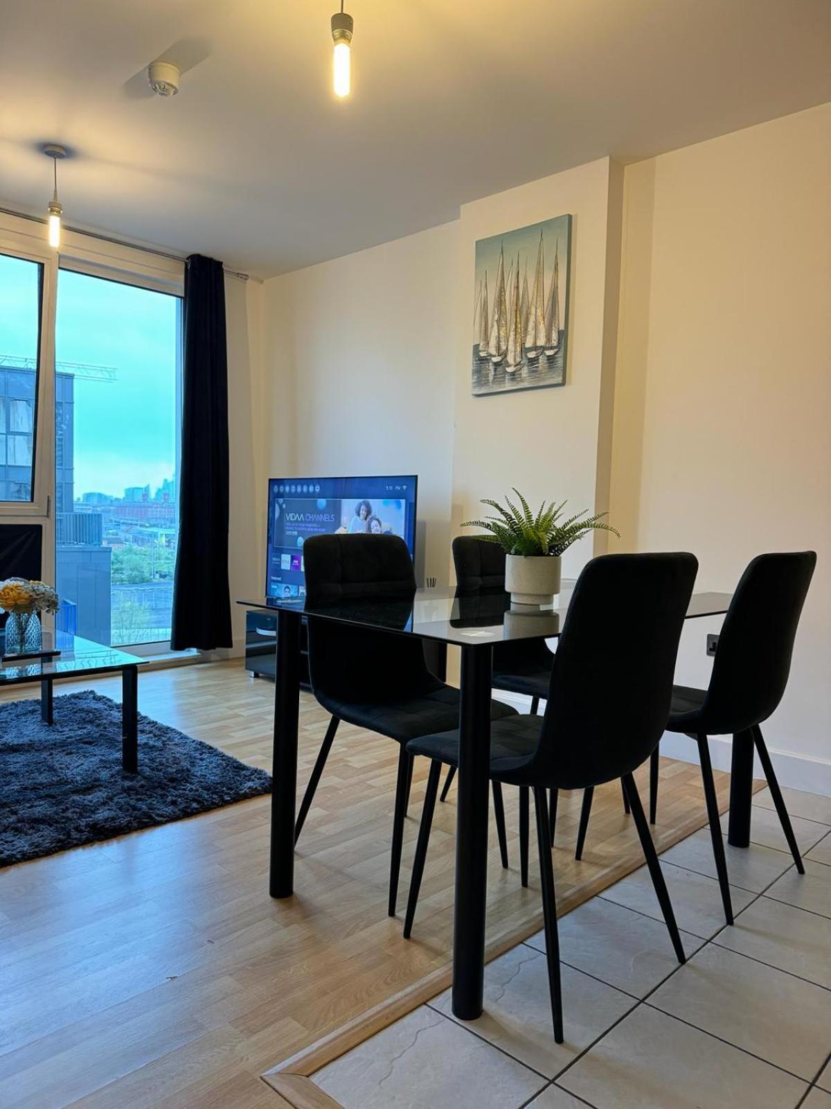 Spacious 2 Bedrooms Apartment In Stratford Лондон Экстерьер фото