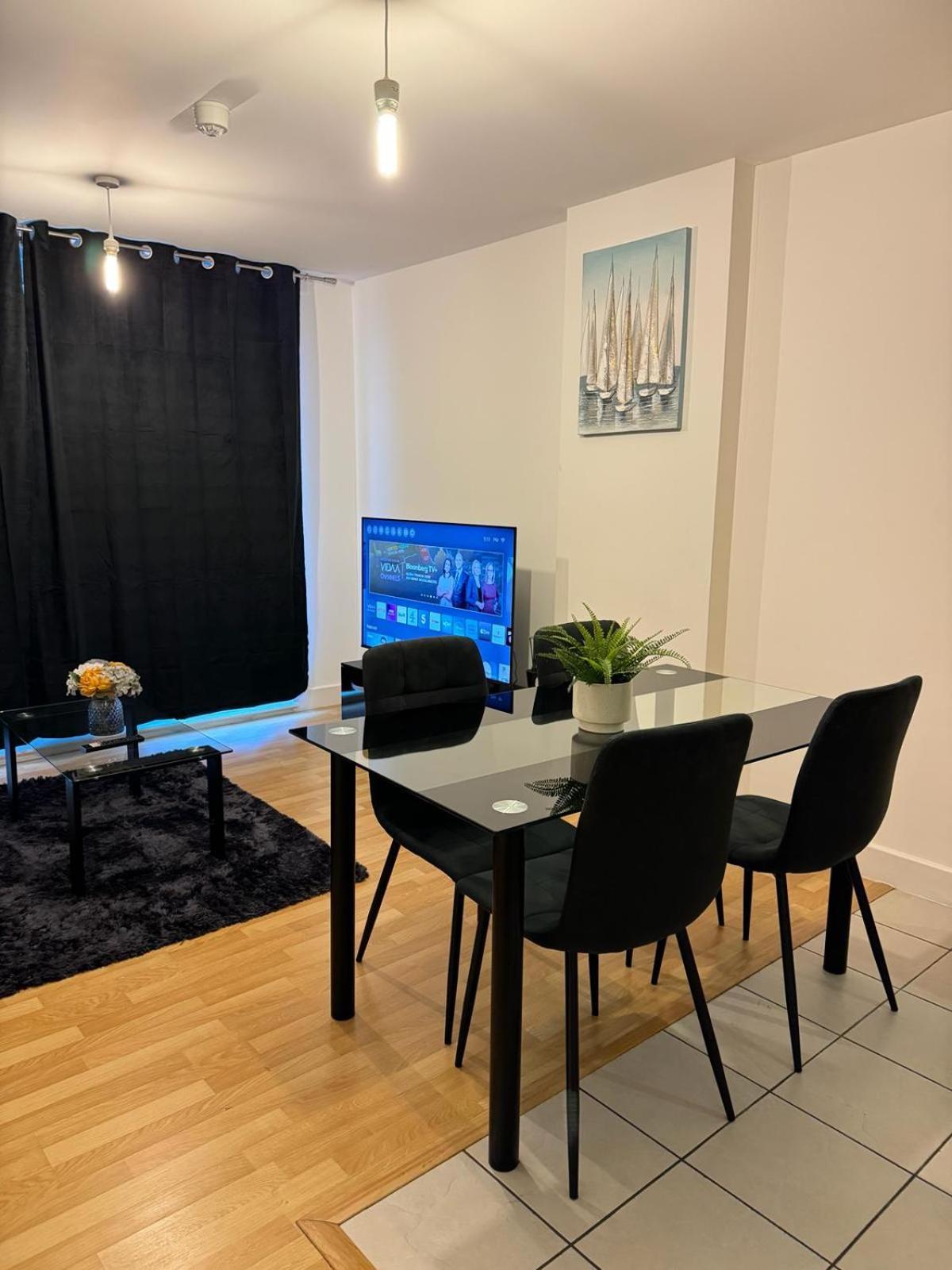 Spacious 2 Bedrooms Apartment In Stratford Лондон Экстерьер фото